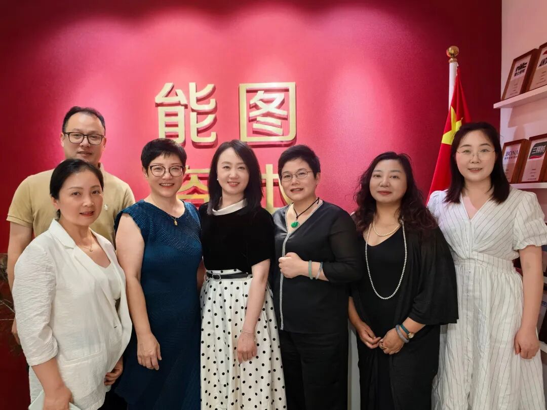 【快讯】母校国际法学院党委书记万莉带队走访能图创投